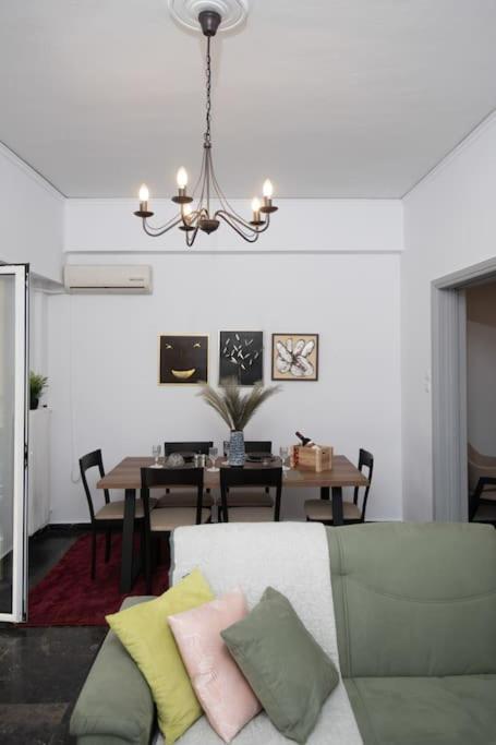 Lovely,Central, Spacious 2-Bedrooms Apartment Piraeus Exterior photo