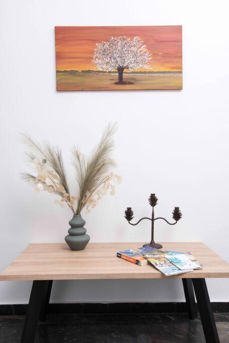 Lovely,Central, Spacious 2-Bedrooms Apartment Piraeus Exterior photo