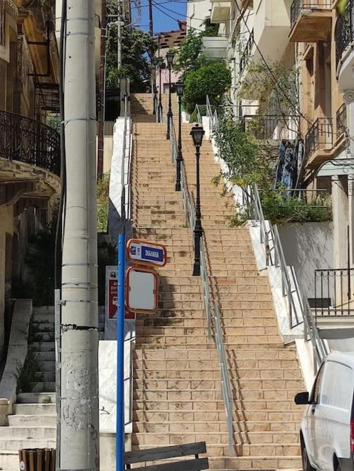 Lovely,Central, Spacious 2-Bedrooms Apartment Piraeus Exterior photo
